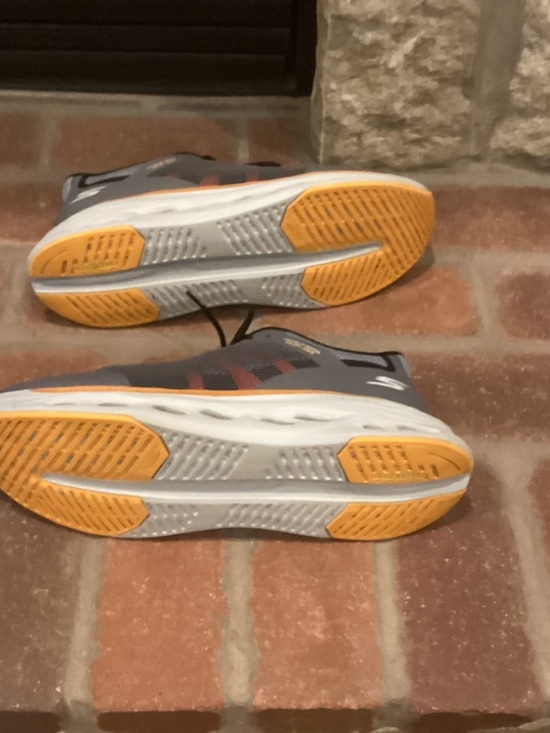Skechers Max Cushioning Glide Step Aberdeen Hands Free Slip-ins  size 14 D